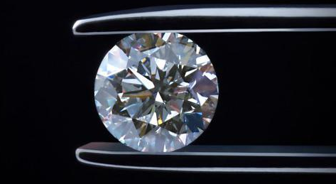 戴比尔斯今年钻石销售额下降近14亿美元：可怕的一年